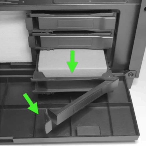 Removethe HDD/SSD drive tray to find the accessories pack